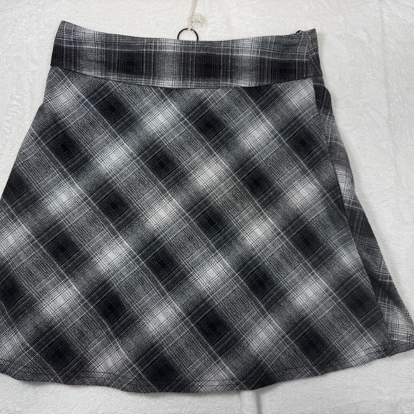 Reitmans Petites Skirt Womens Size 8P Plaid Tweed Mini Academia Goth Brittany - Picture 7 of 7